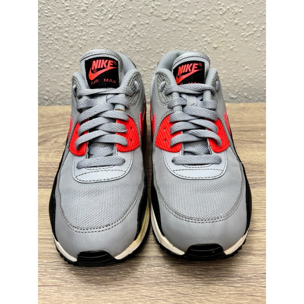 Nike Air Max 90 Essential Women's Size 8.5 Running Shoes Wolf Gray Infrared